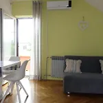 Lea Patrik Mara Apartman *